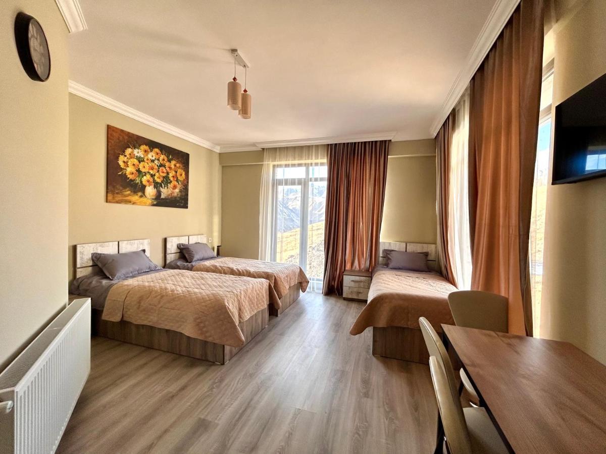 Dandelion Hotel Gudauri Ganisi Ngoại thất bức ảnh